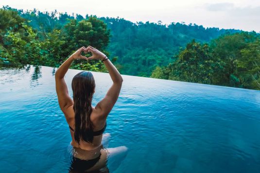 Infinity pool